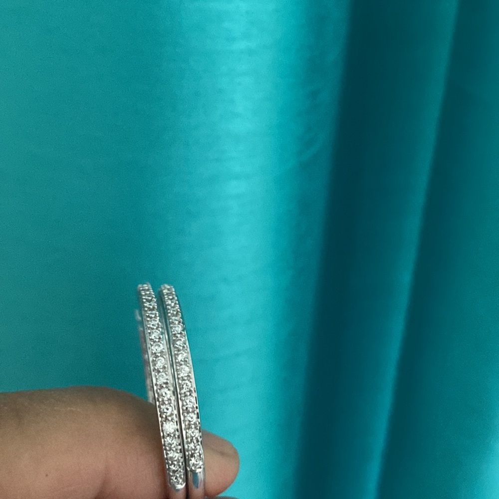 Blue Nile 18kt White Gold 1 Carat Diamond Hoops